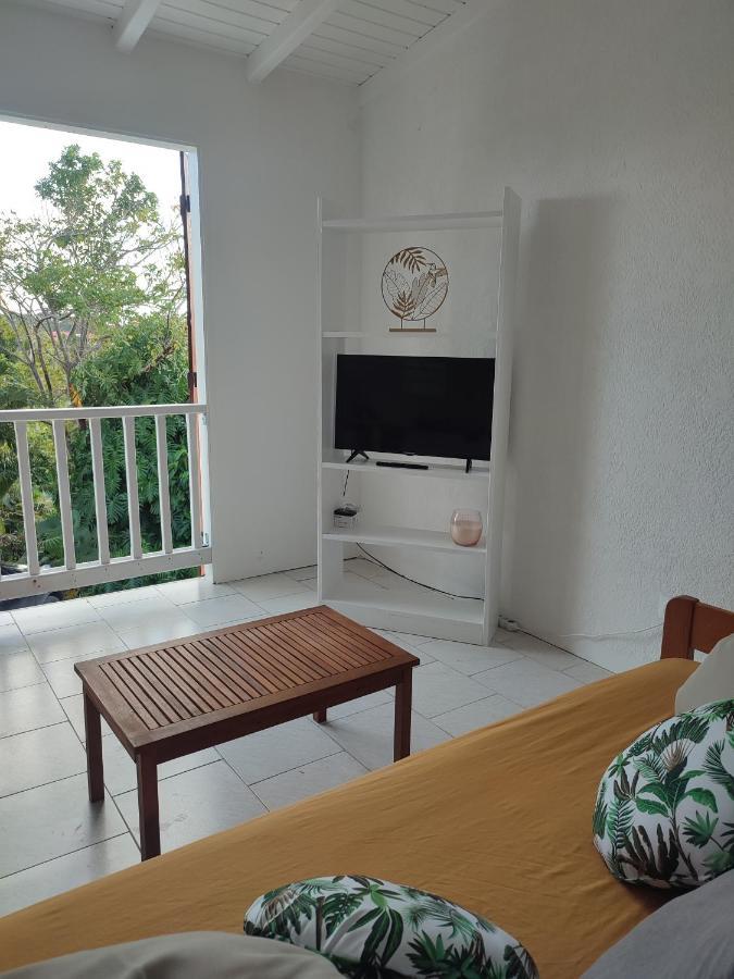 Grand Studio Plein De Charme Sainte-Anne  Εξωτερικό φωτογραφία