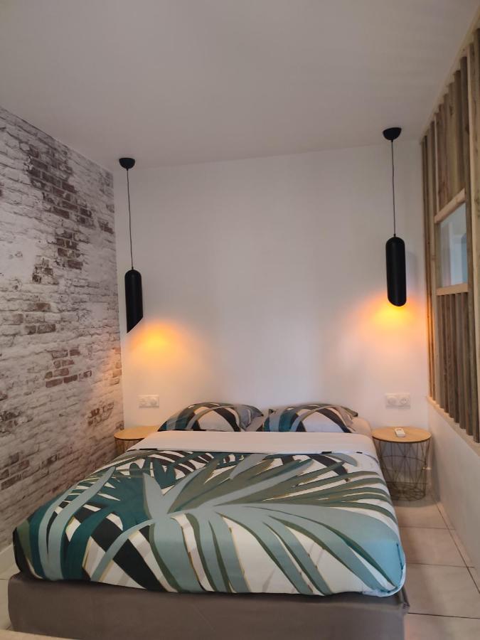 Grand Studio Plein De Charme Sainte-Anne  Εξωτερικό φωτογραφία